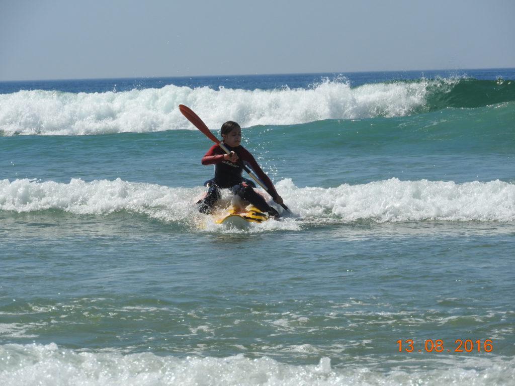 LEON_Canoe surfing_kayak surf 1